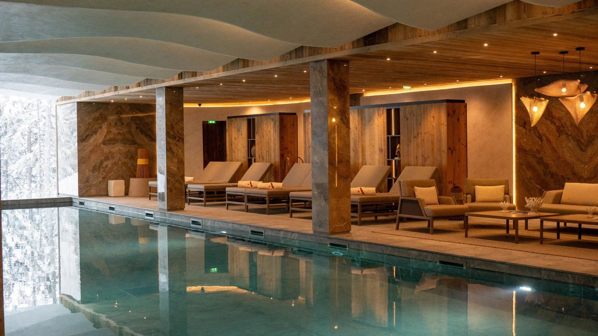 Gala dinner indoor pool