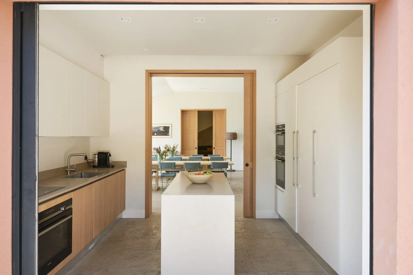 Luxury villa rental Beauvallon kitchen
