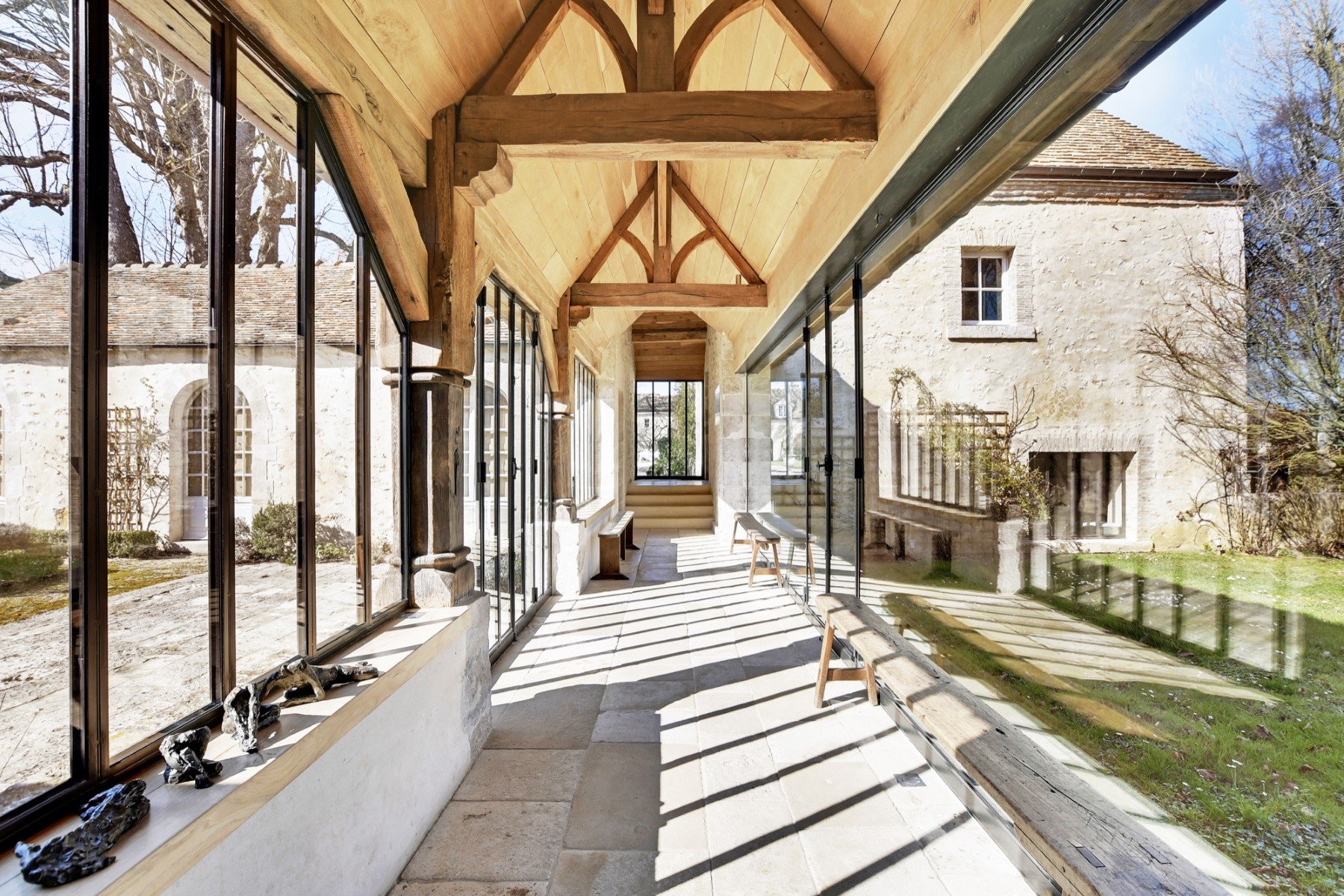 Business cocktail corridor