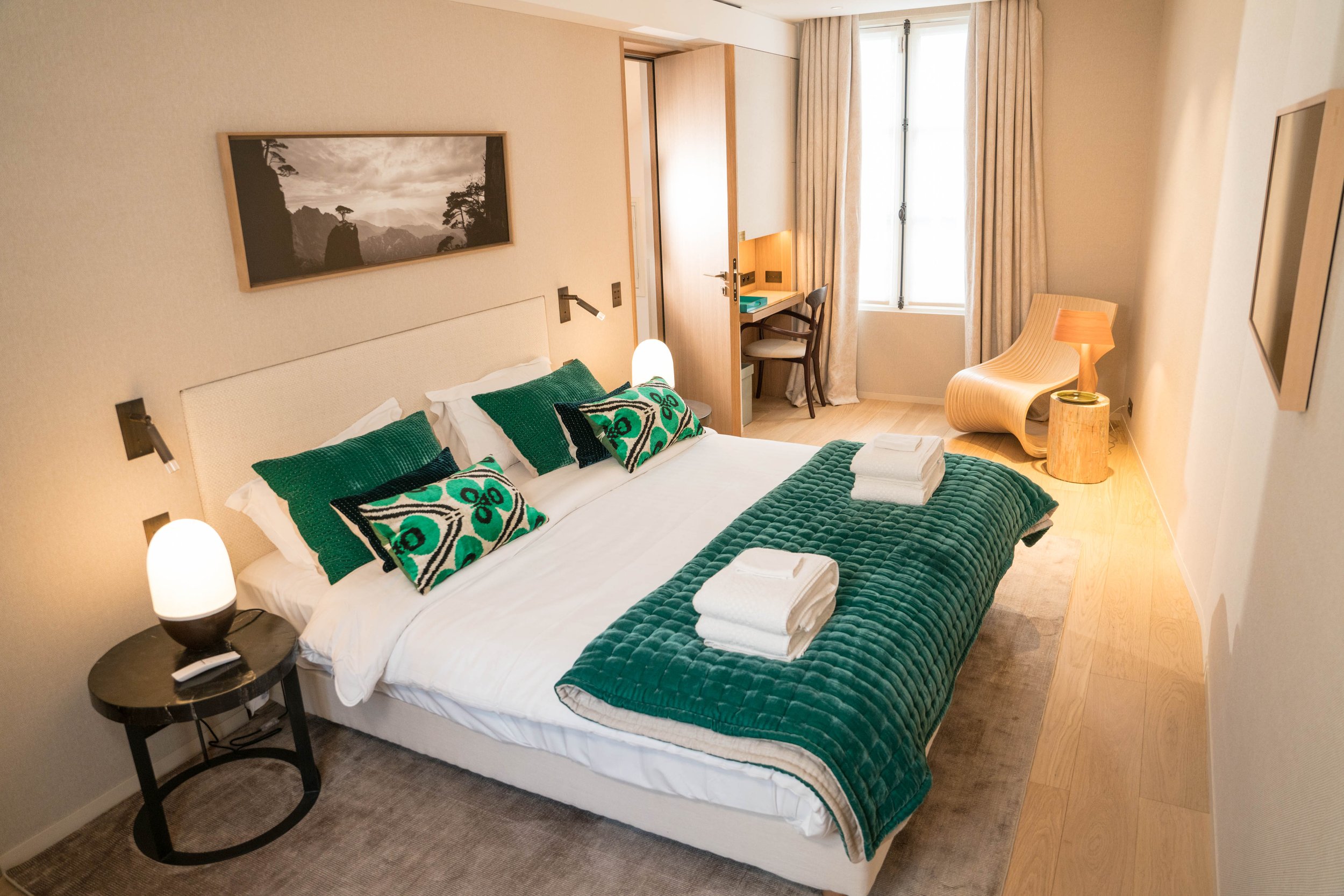 Luxury Home Paris Beaupassage bedroom
