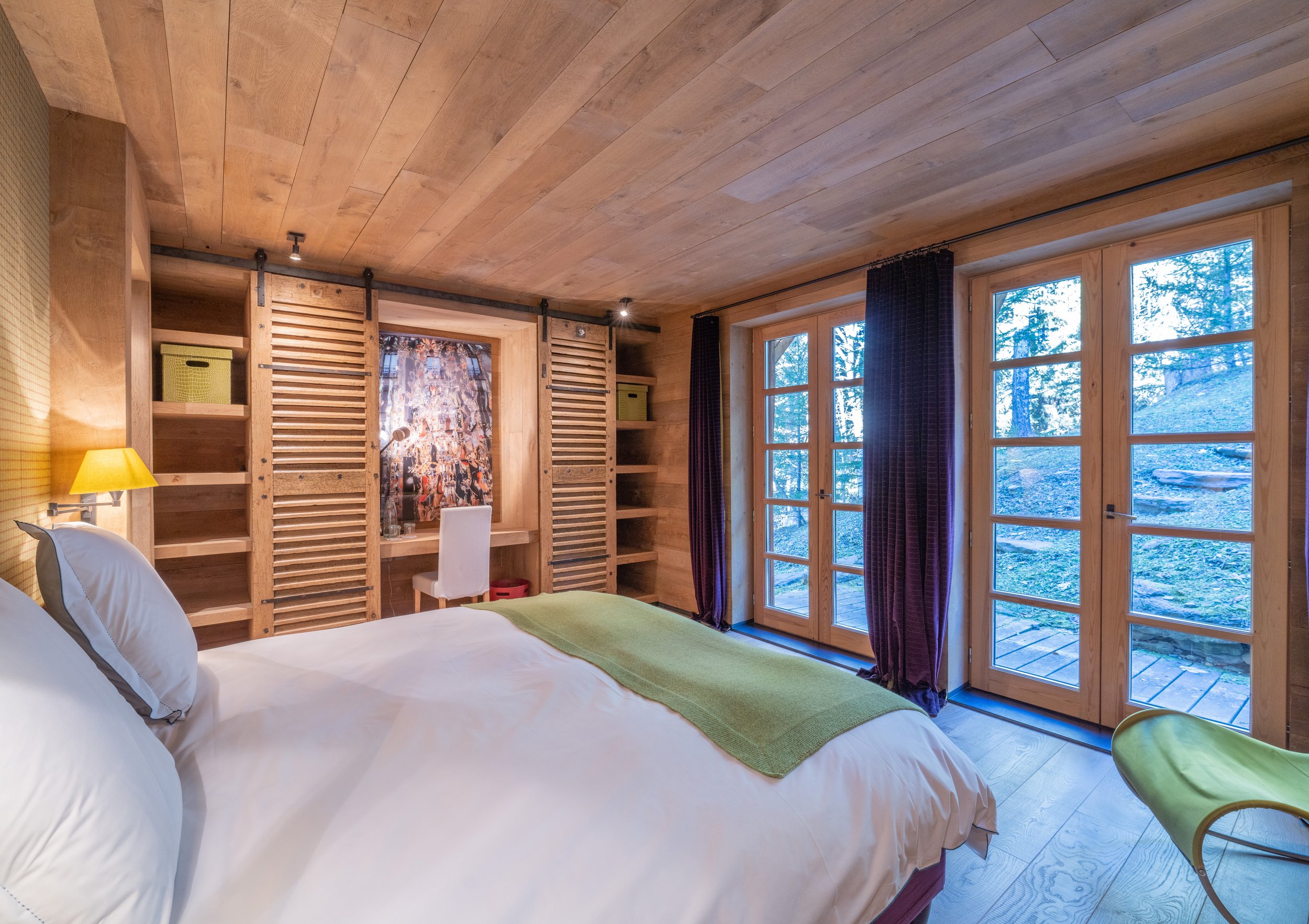 Meribal Brames luxury chalet bedroom