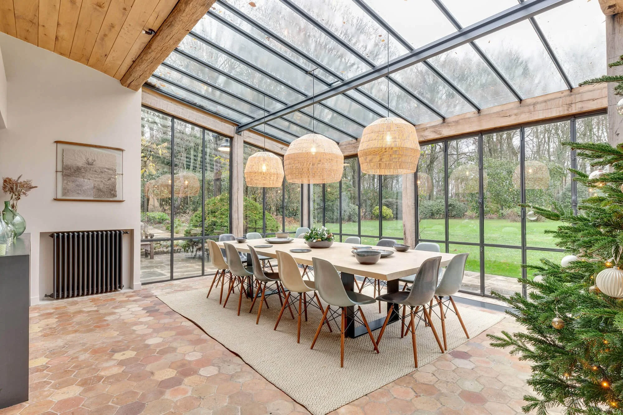 luxury villas in Europe dining room