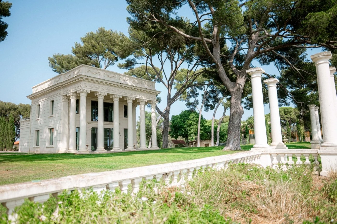 Location-domaine-luxe-cap-azur-jardin (2).jpg