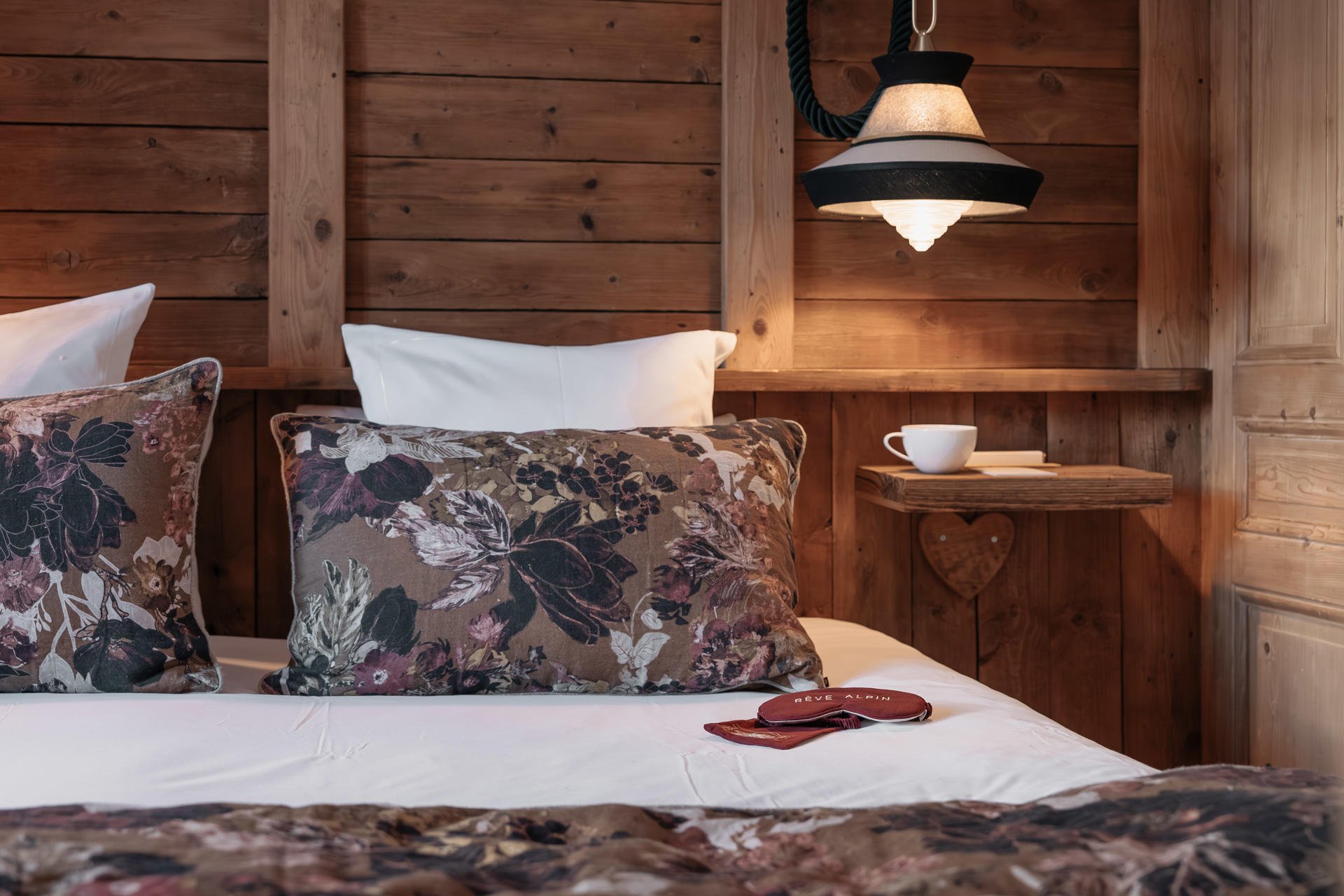 Luxury chalet in val d'isère bedroom