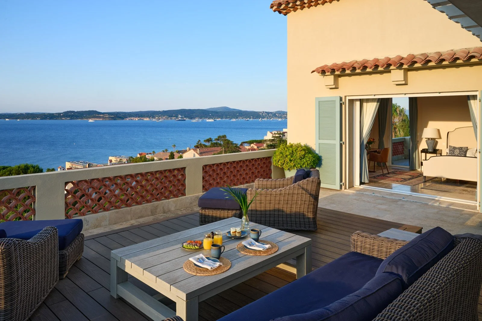 luxury villa in South of France in Sainte-Maxime terraces