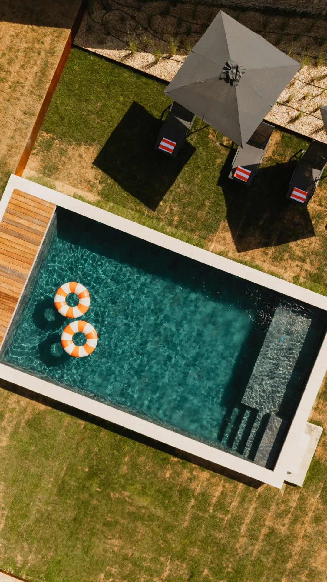 séminaire in vexin swimming pool