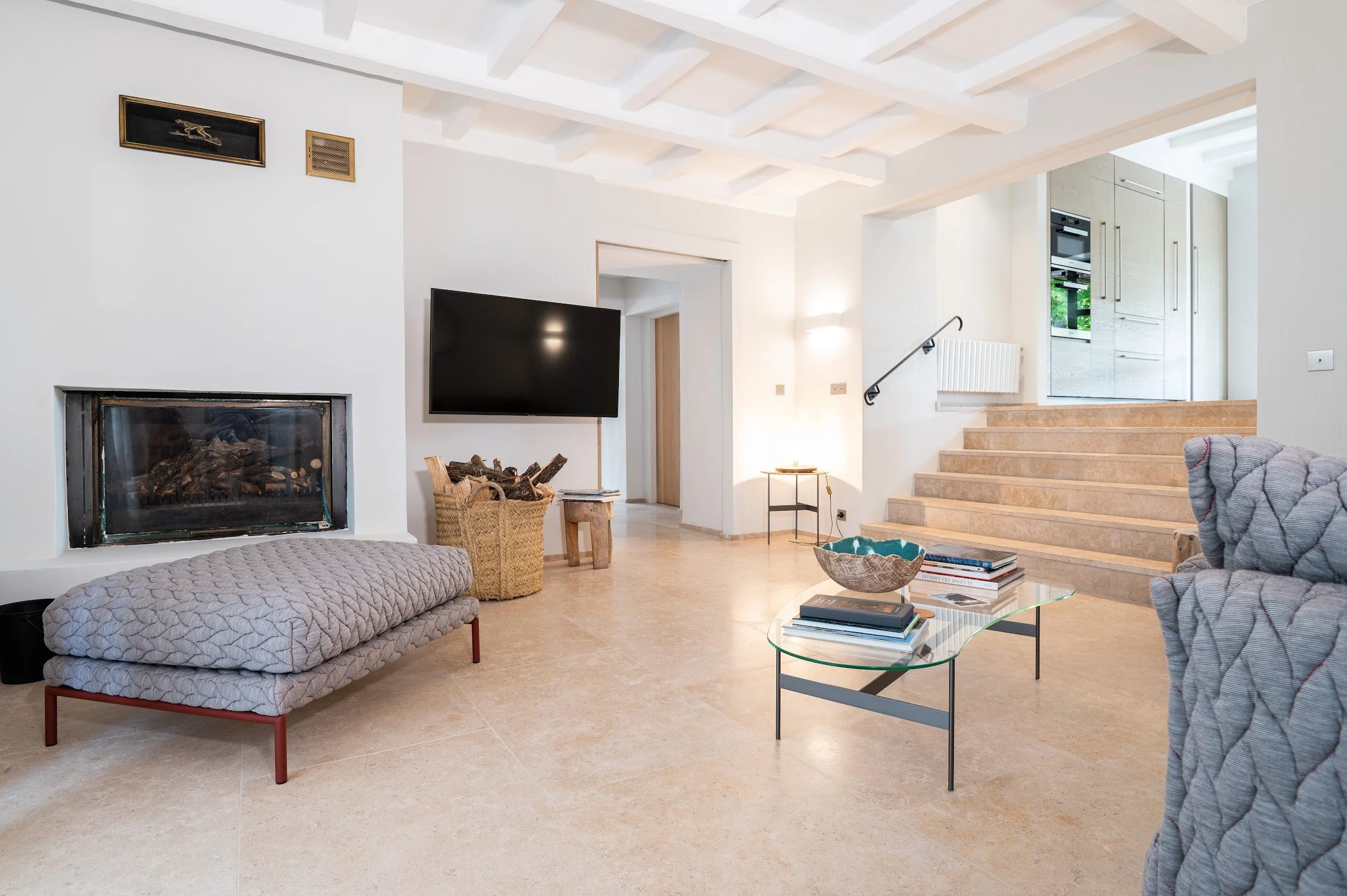 Saint-Maximin Luxury Villa living room