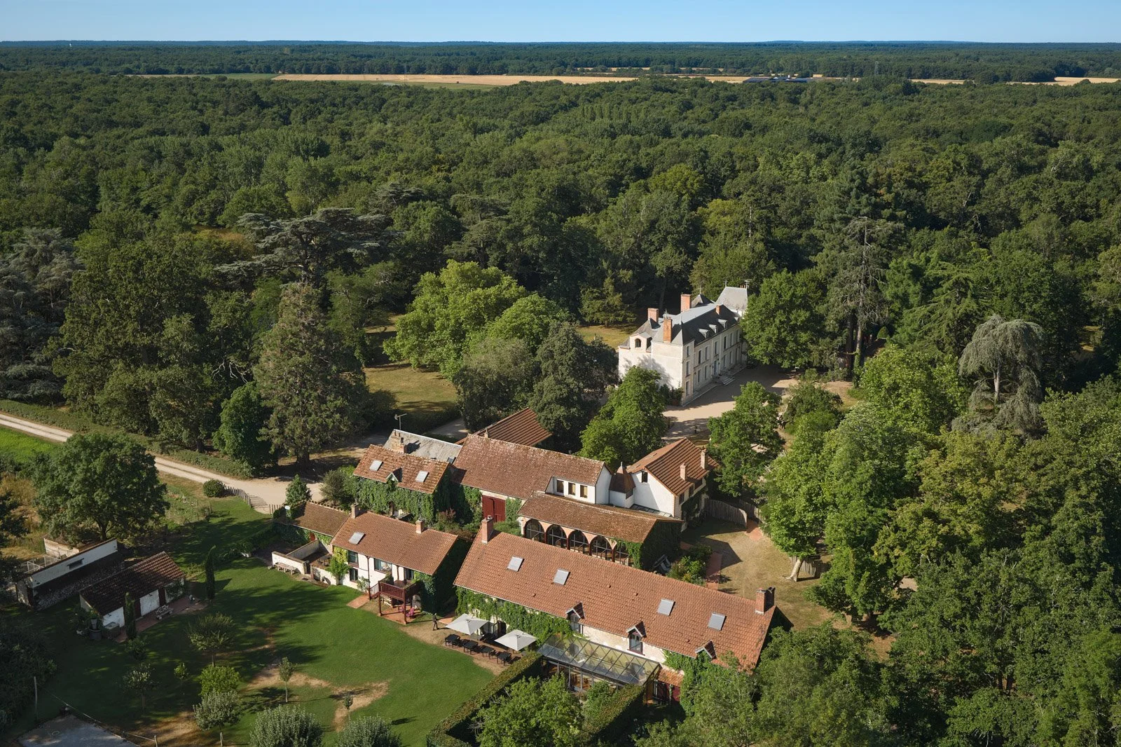 Luxury corporate retreat in Loire near Paris