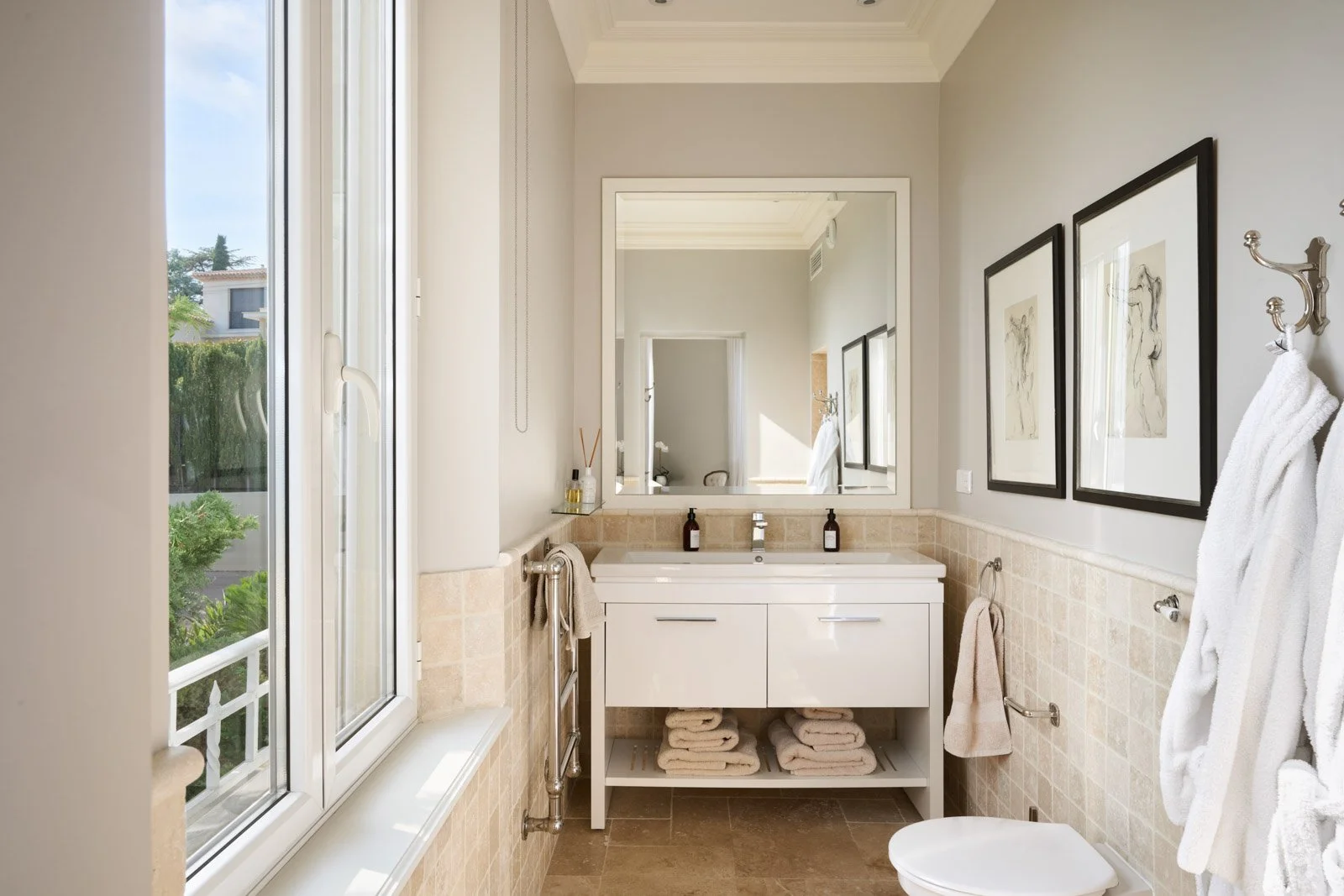 luxury villa in South of France in Sainte-Maxime bathroom