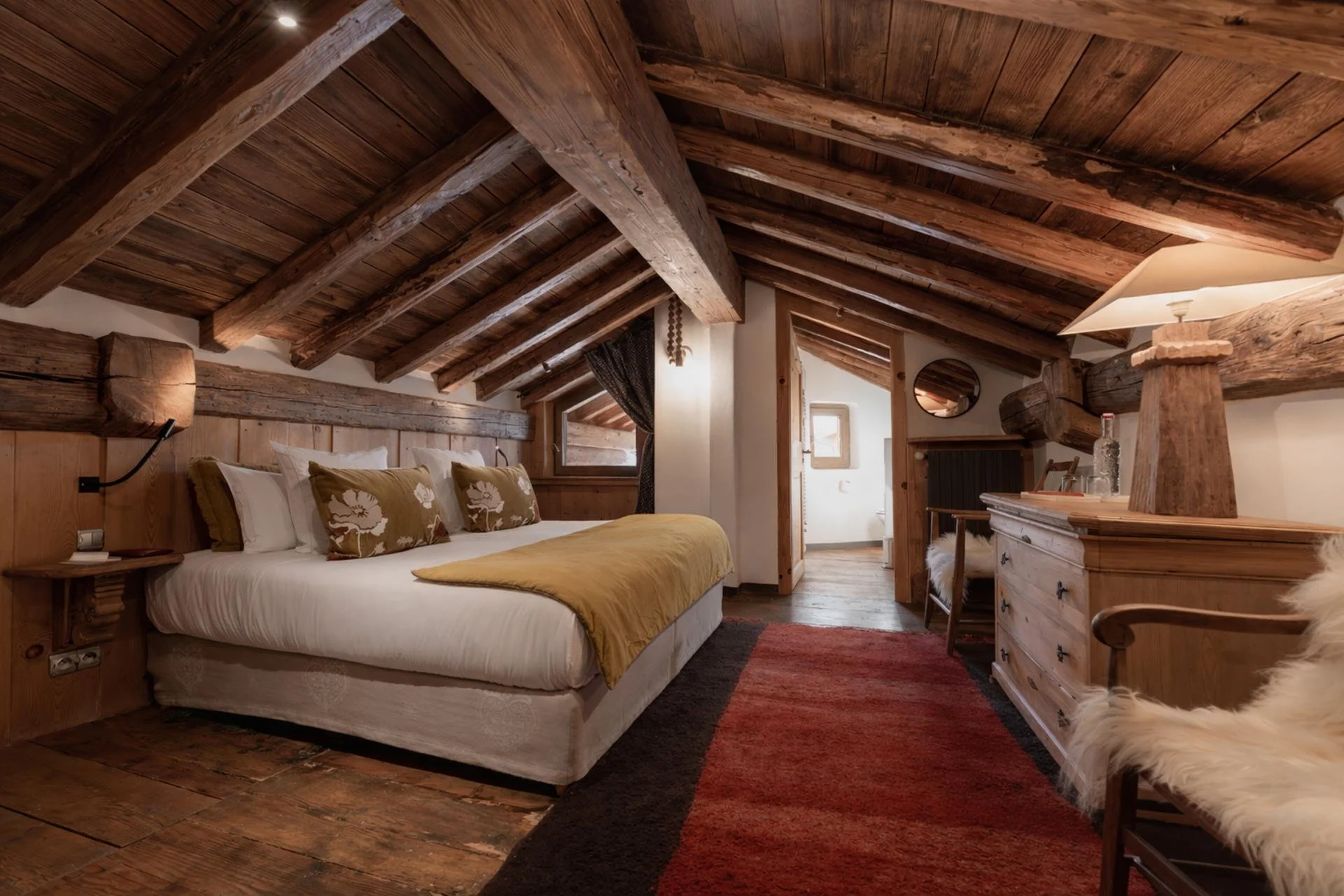 Luxury chalet in val d'isère bedroom