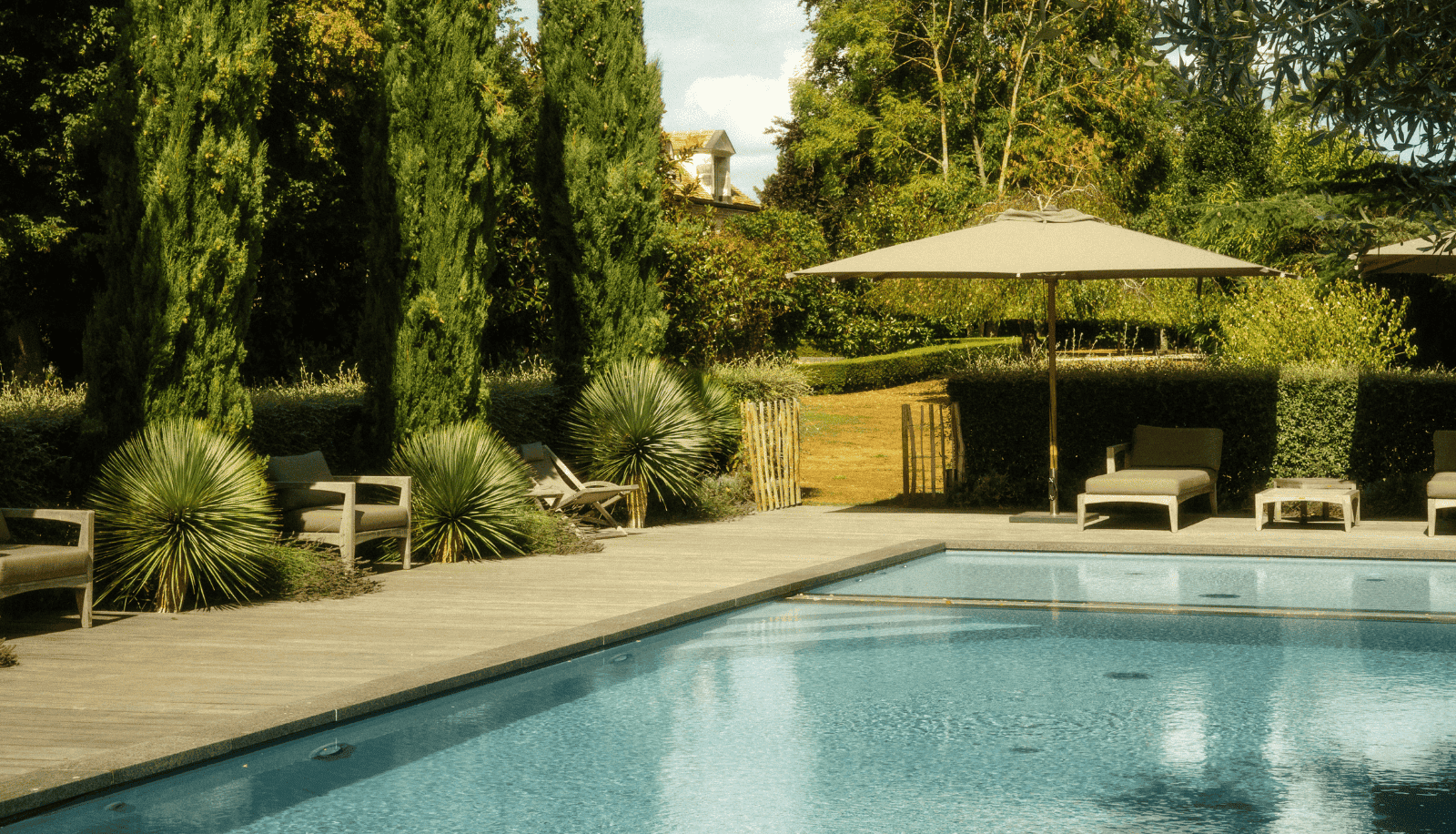 Luxury villa for rent in Thoiry near Paris
