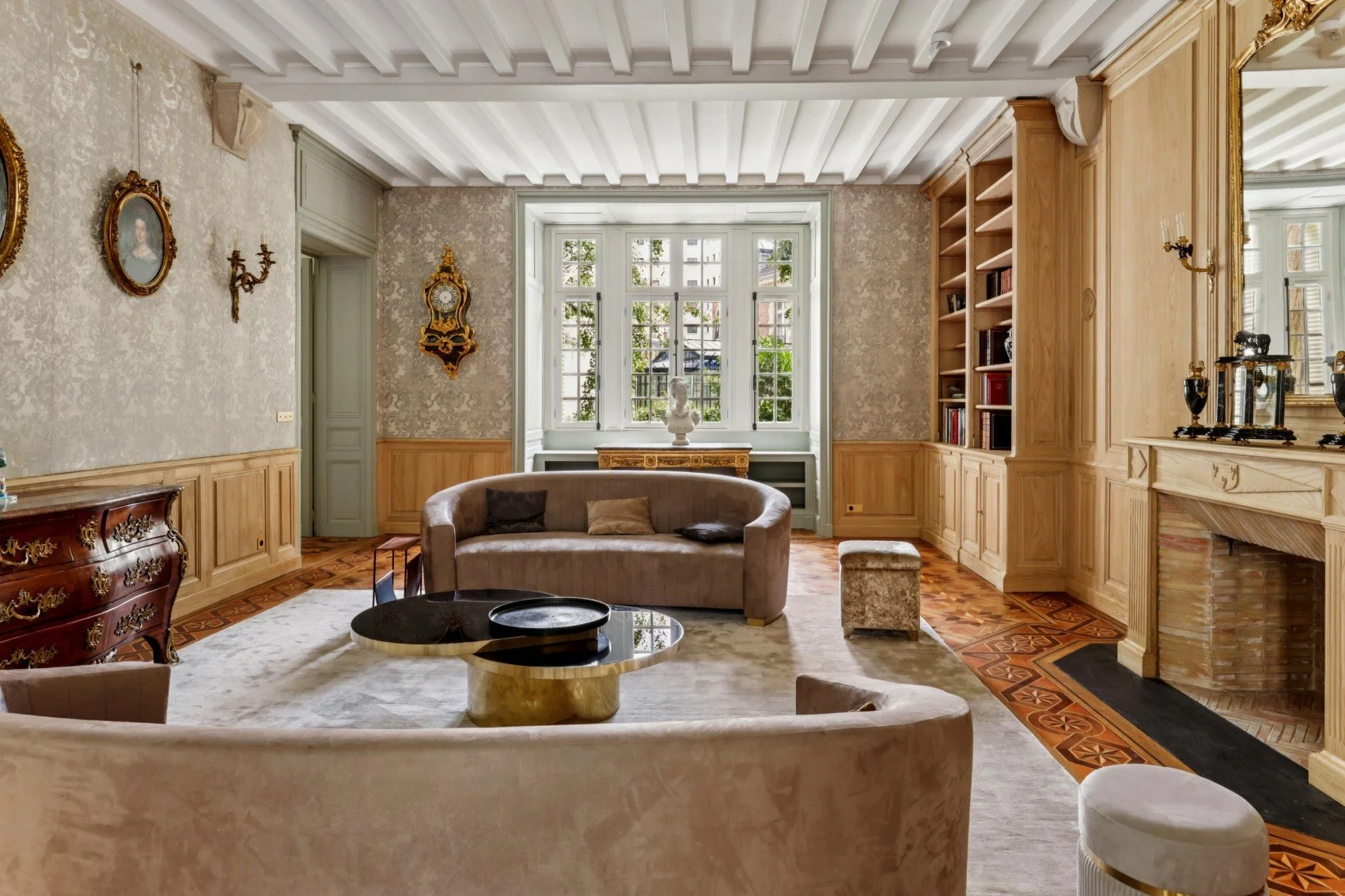 event venue Paris lounge area