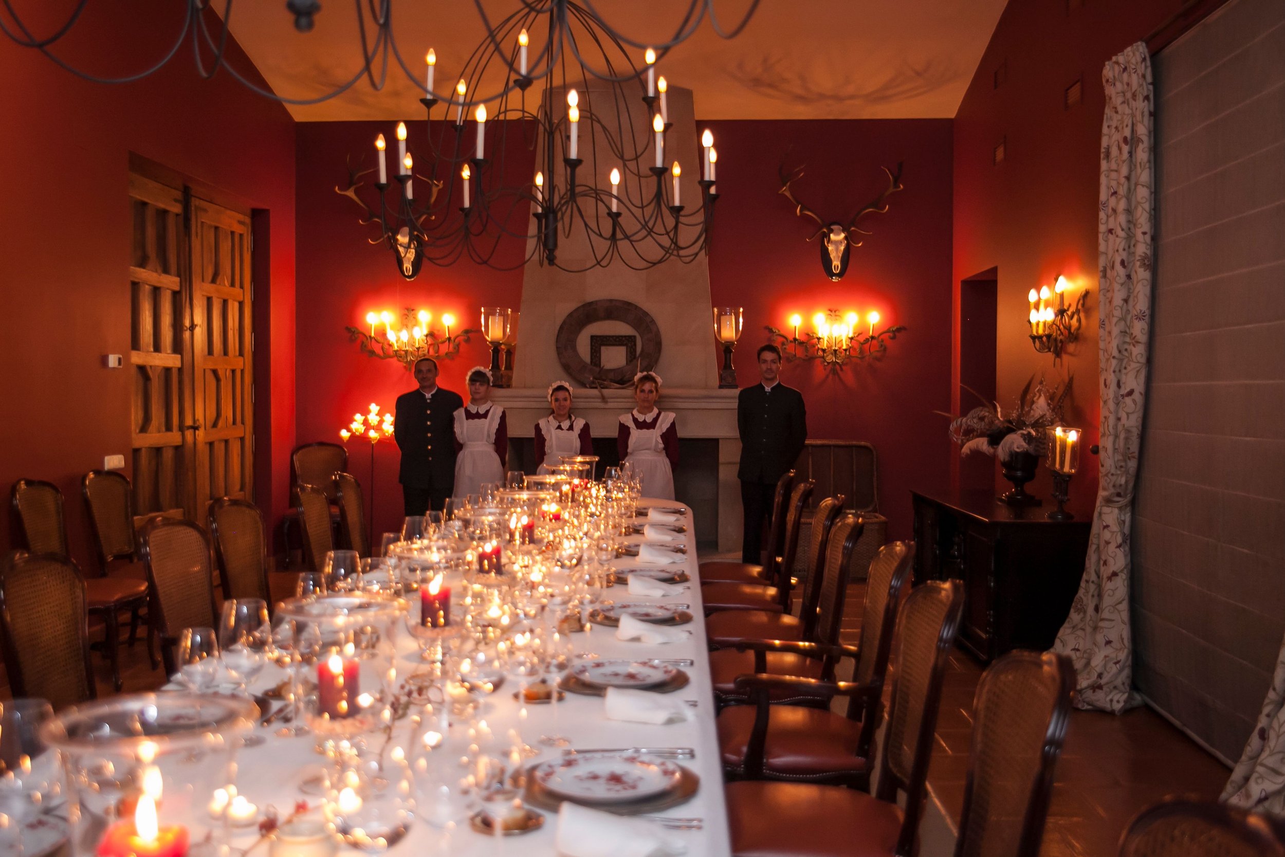 luxury villa Castille dining room