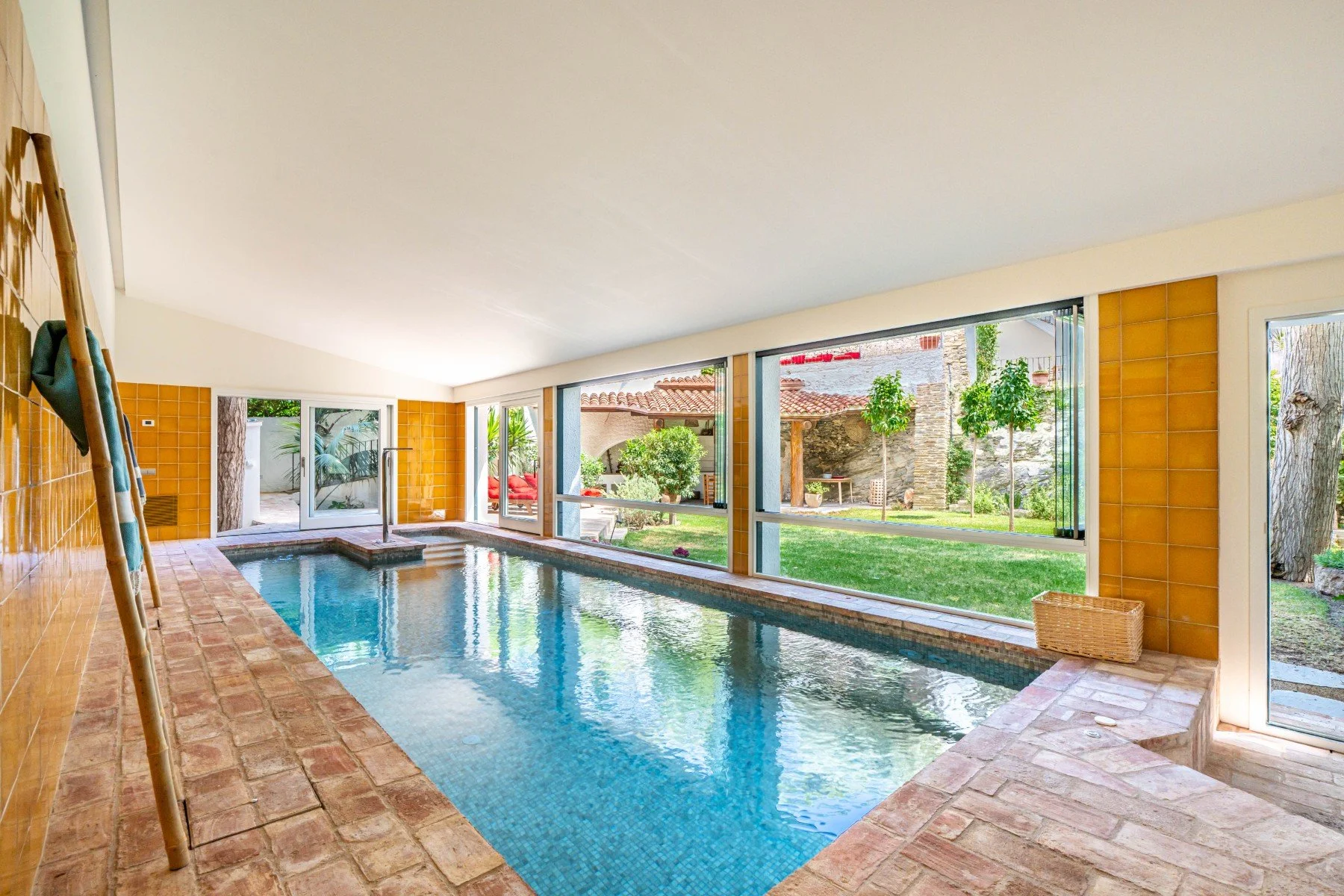 luxury wedding in Cadaqués Village indoor pool