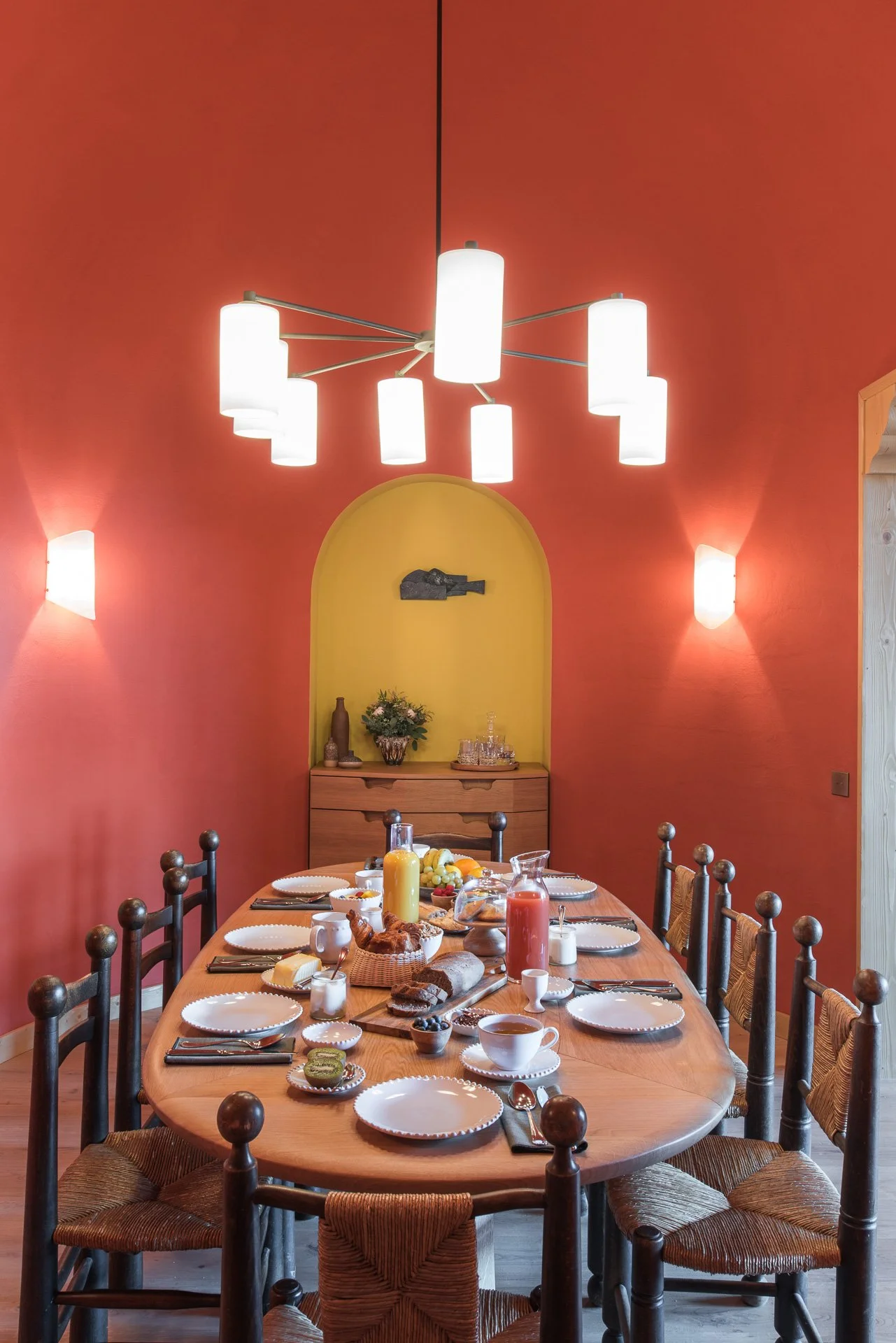 catered ski chalets dining room
