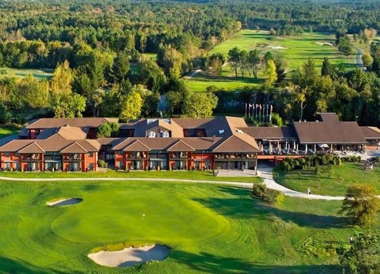 luxury golf retreats and packages médoc