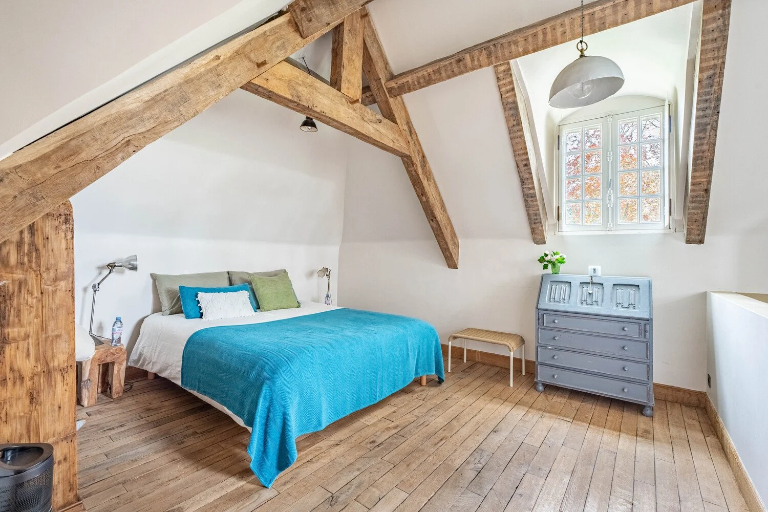 Luxury villa for rent in Thoiry near Paris