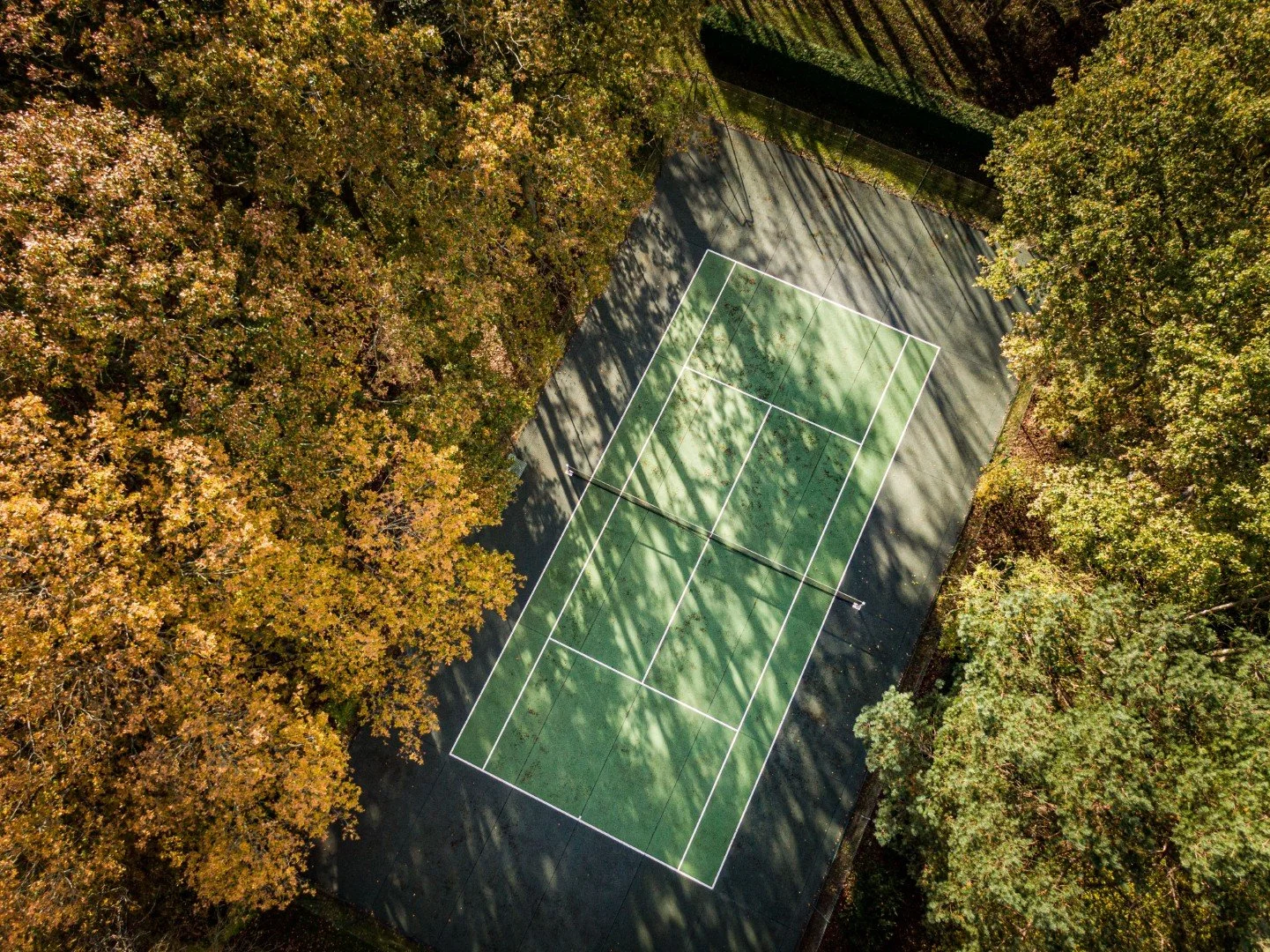 luxury villas with tennis court giverny