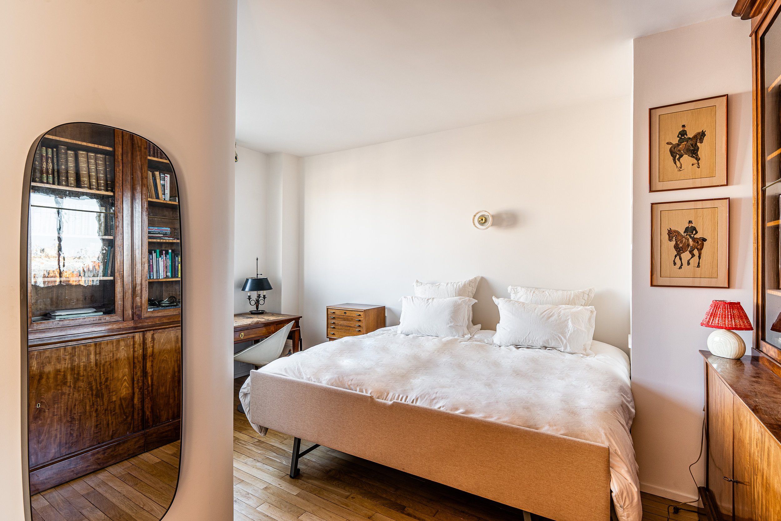 Paris Saint-Germain - Luxury apartment bedroom