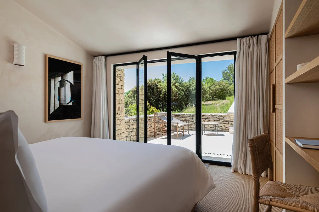 Luxury villa for rent in Provence in Gordes bedroom
