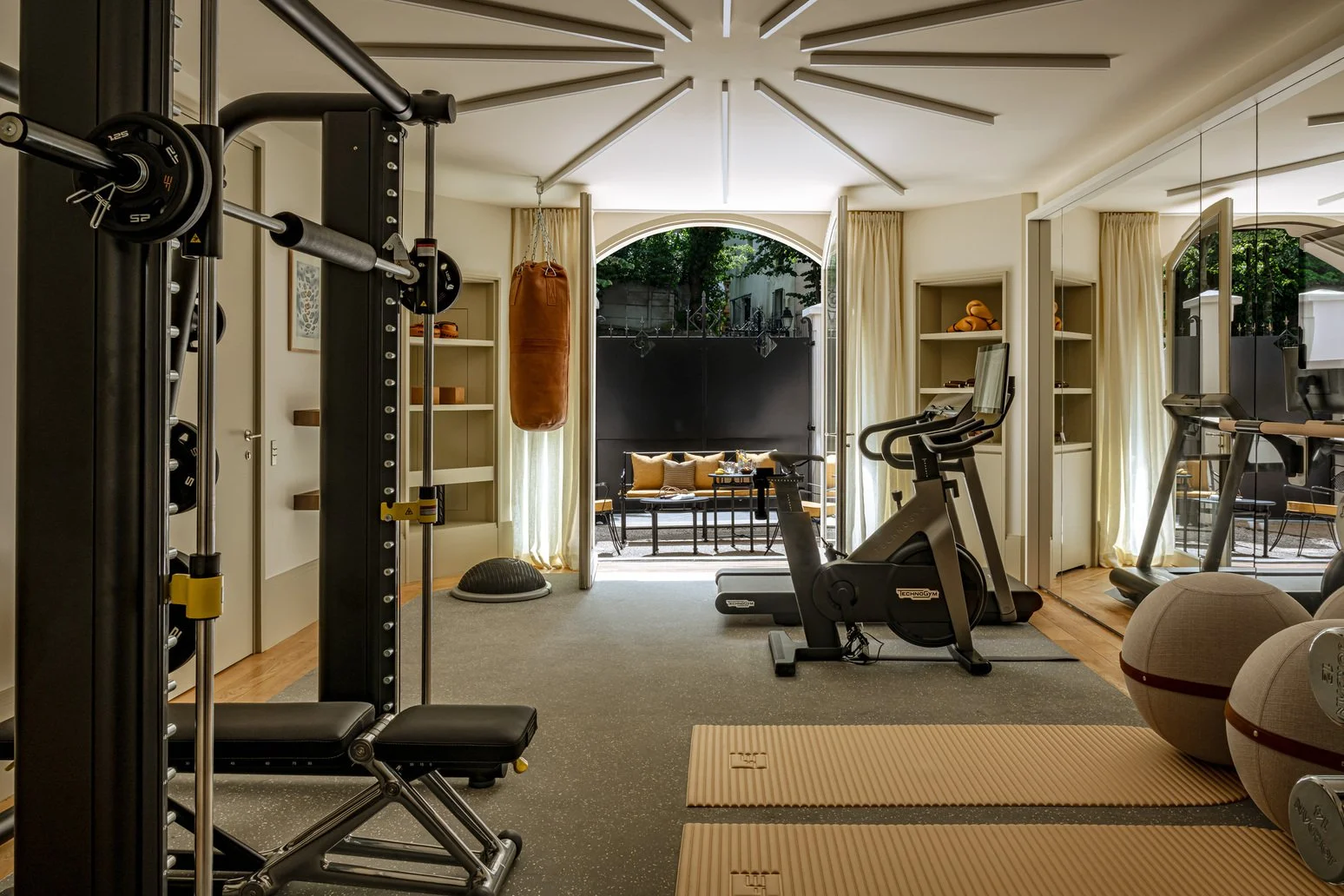 luxury home for rent in Paris Montmartre