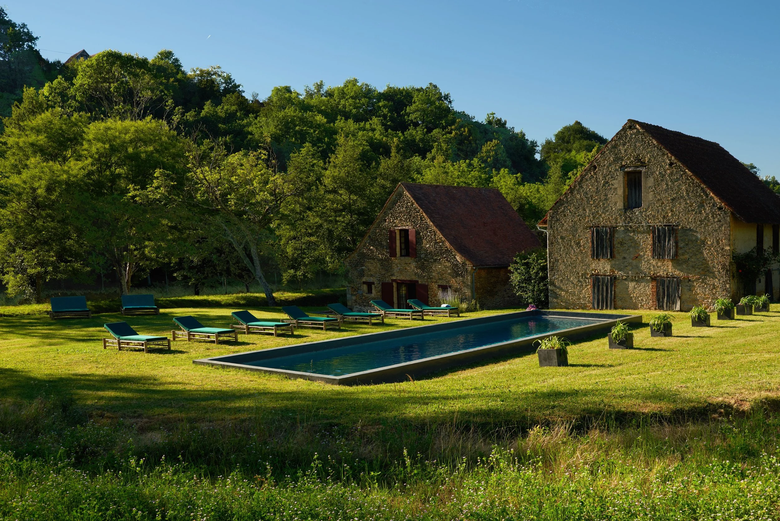 luxury chateau Dordogne pool