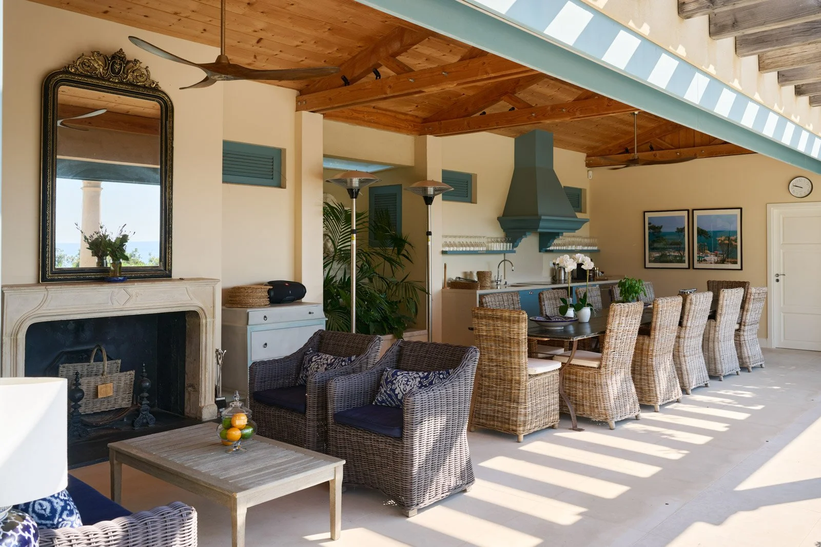 homanie-luxury-villa-sainte-maxime-cuisine-exterieure (1).jpg