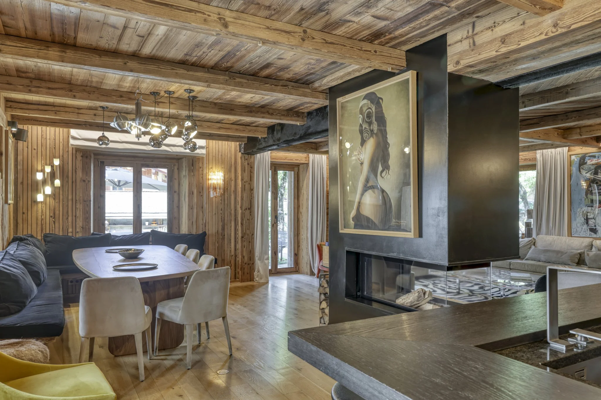 Luxury chalet for rent in Megève Mont Blanc dining room