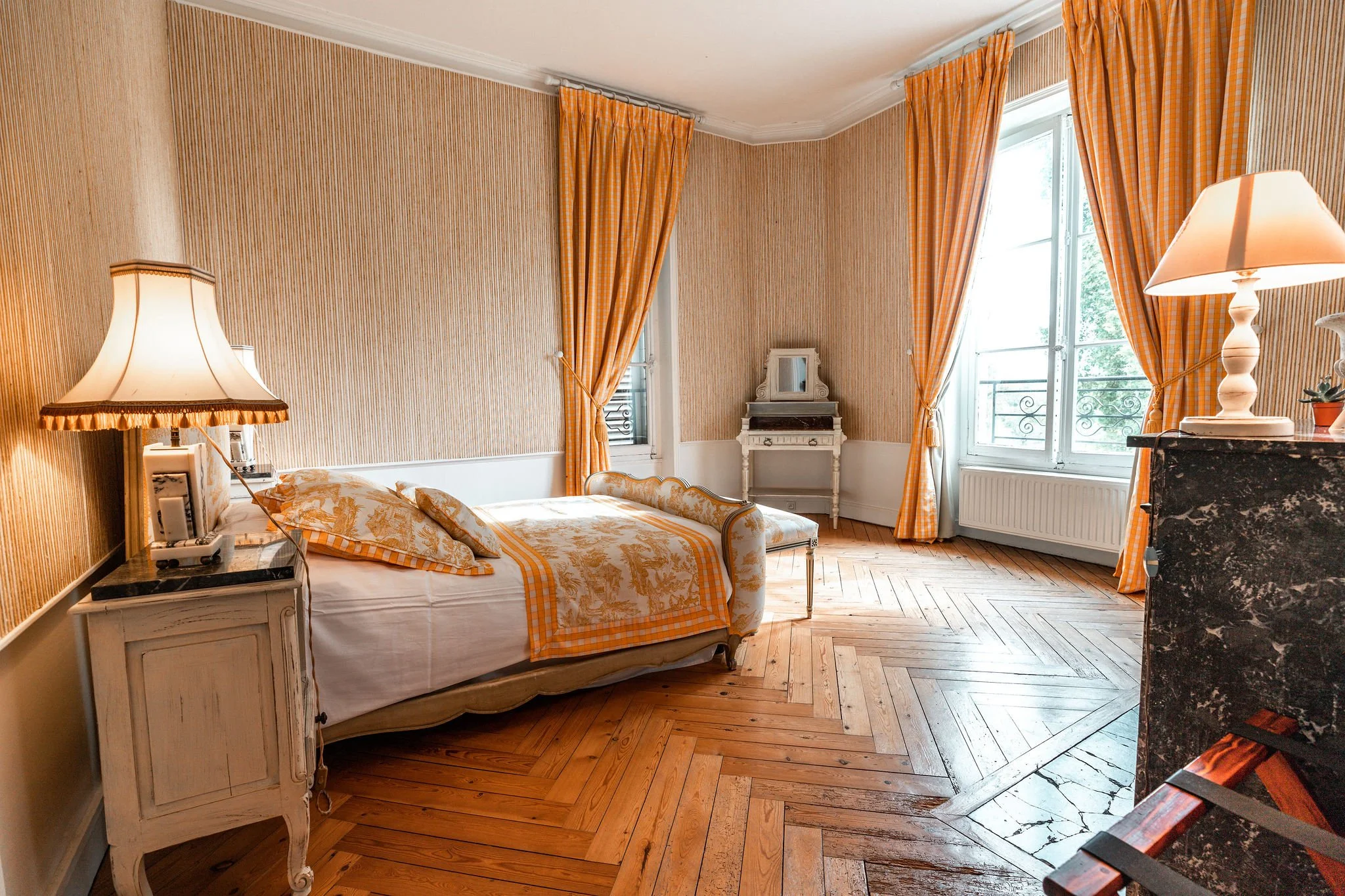 wedding in Vernon bedroom