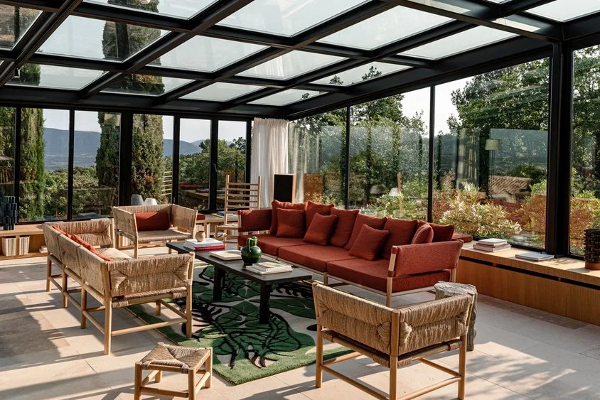 Luxury villa for rent in Provence in Gordes living room