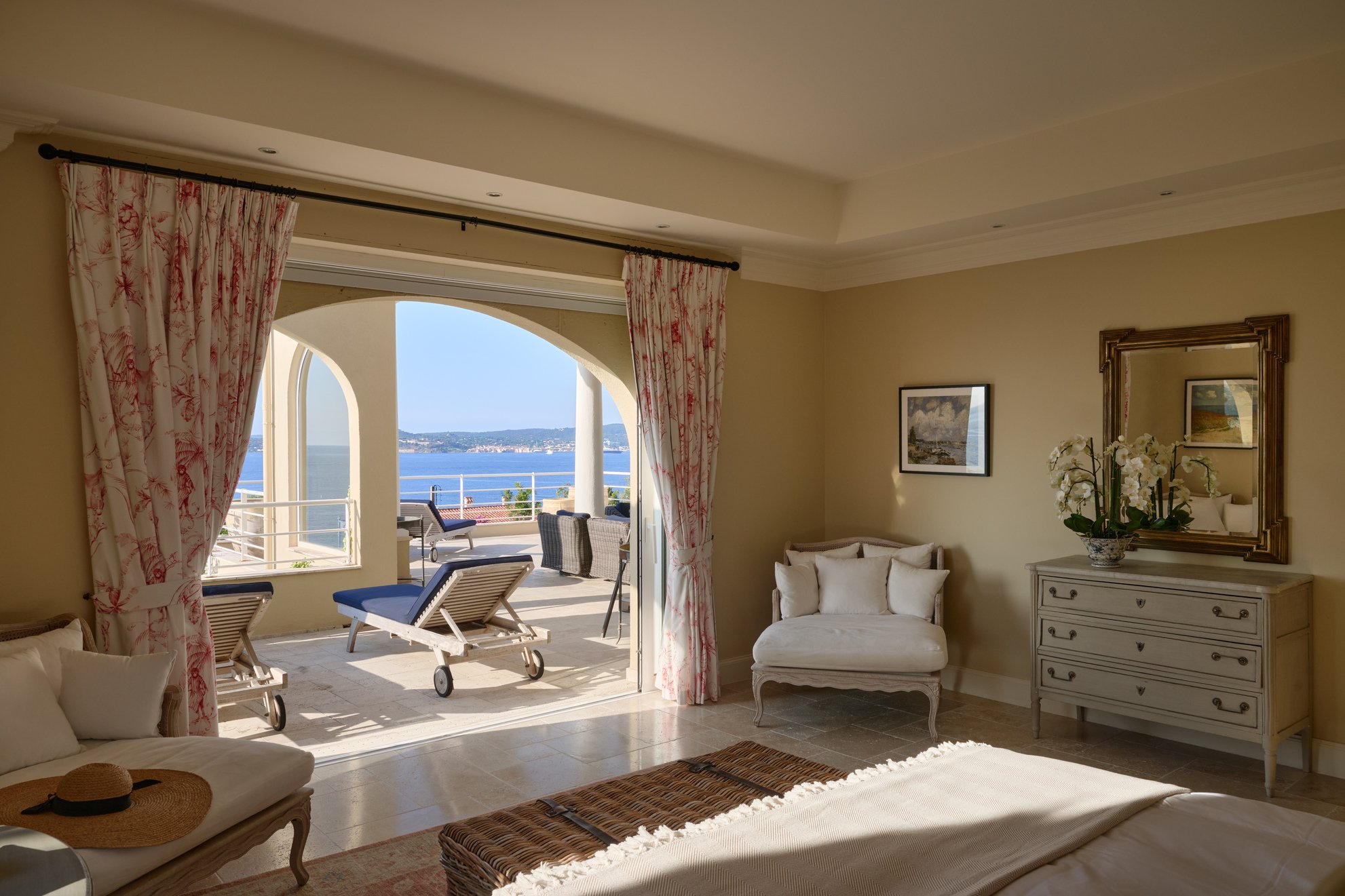 luxury villa in South of France in Sainte-Maxime bedroom