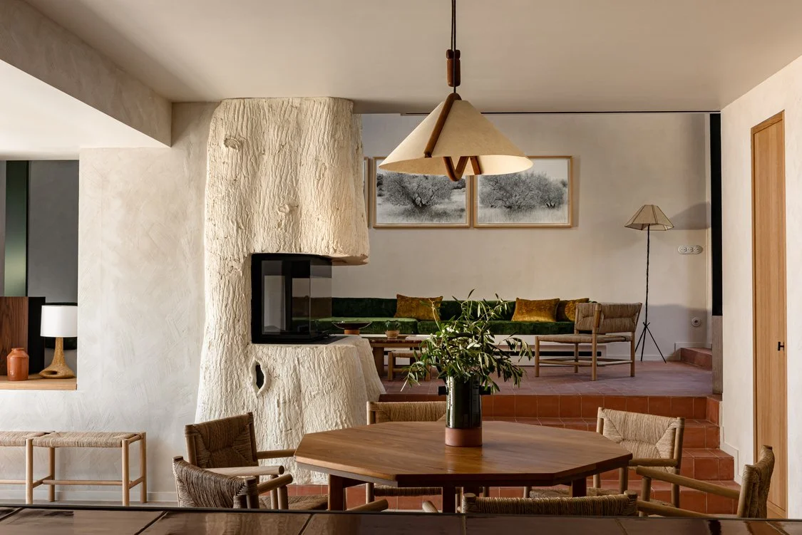 Luxury villa for rent in Provence in Gordes living room