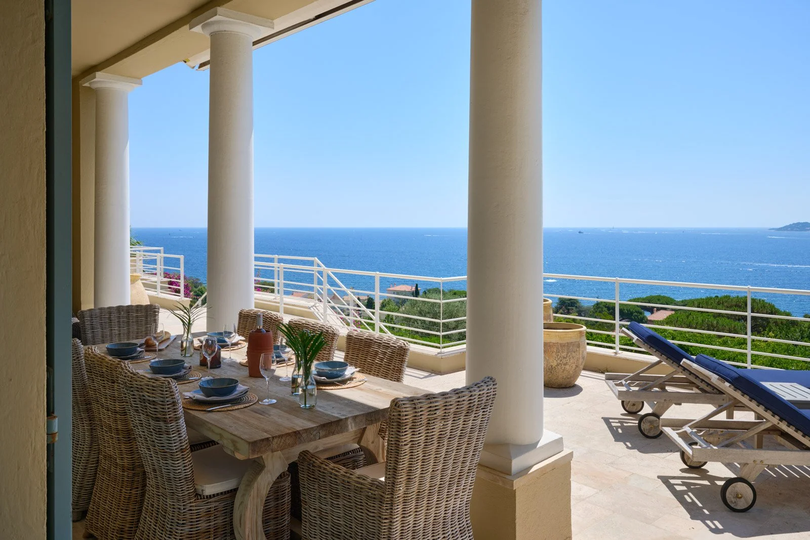 luxury villa in South of France in Sainte-Maxime terraces