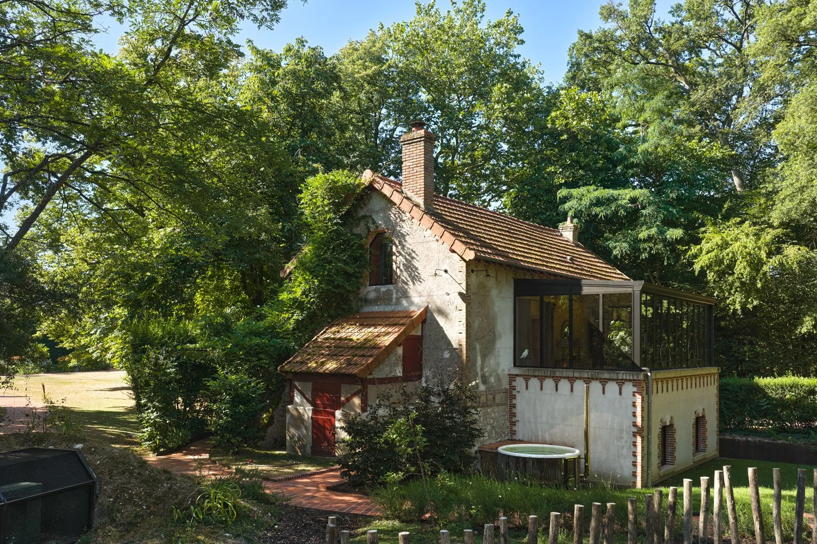 Luxury villa in Loire near Paris