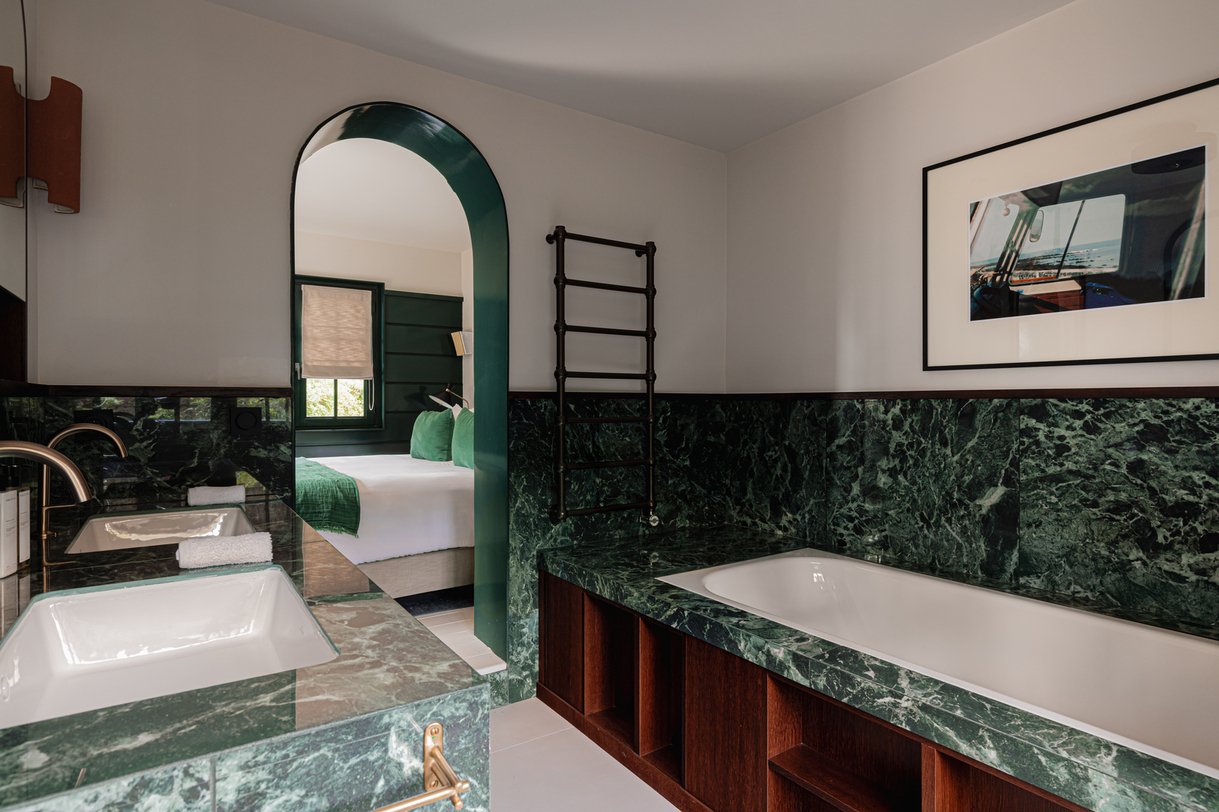 Luxury villa for rent in Hossegor bathroom