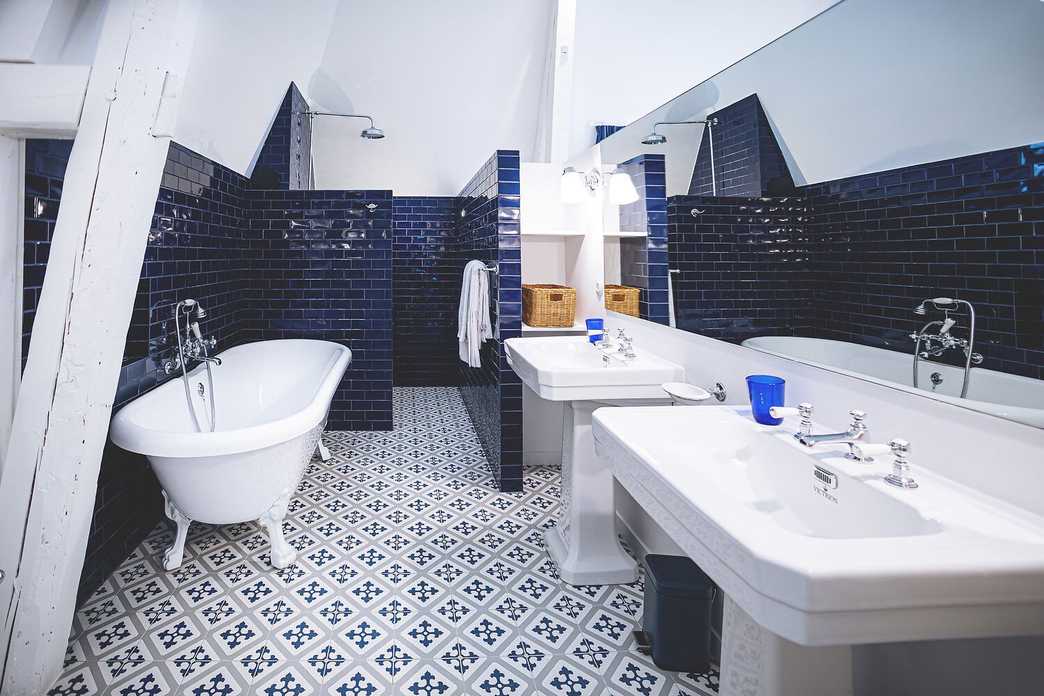 chateau in beaune bathroom