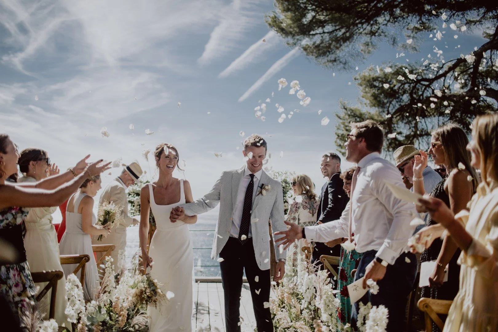 micro wedding in France ceremony with sea view