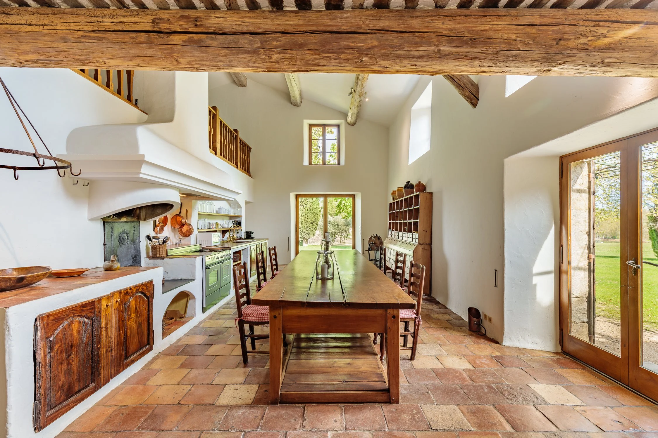 Lubéron Luxury rental living room