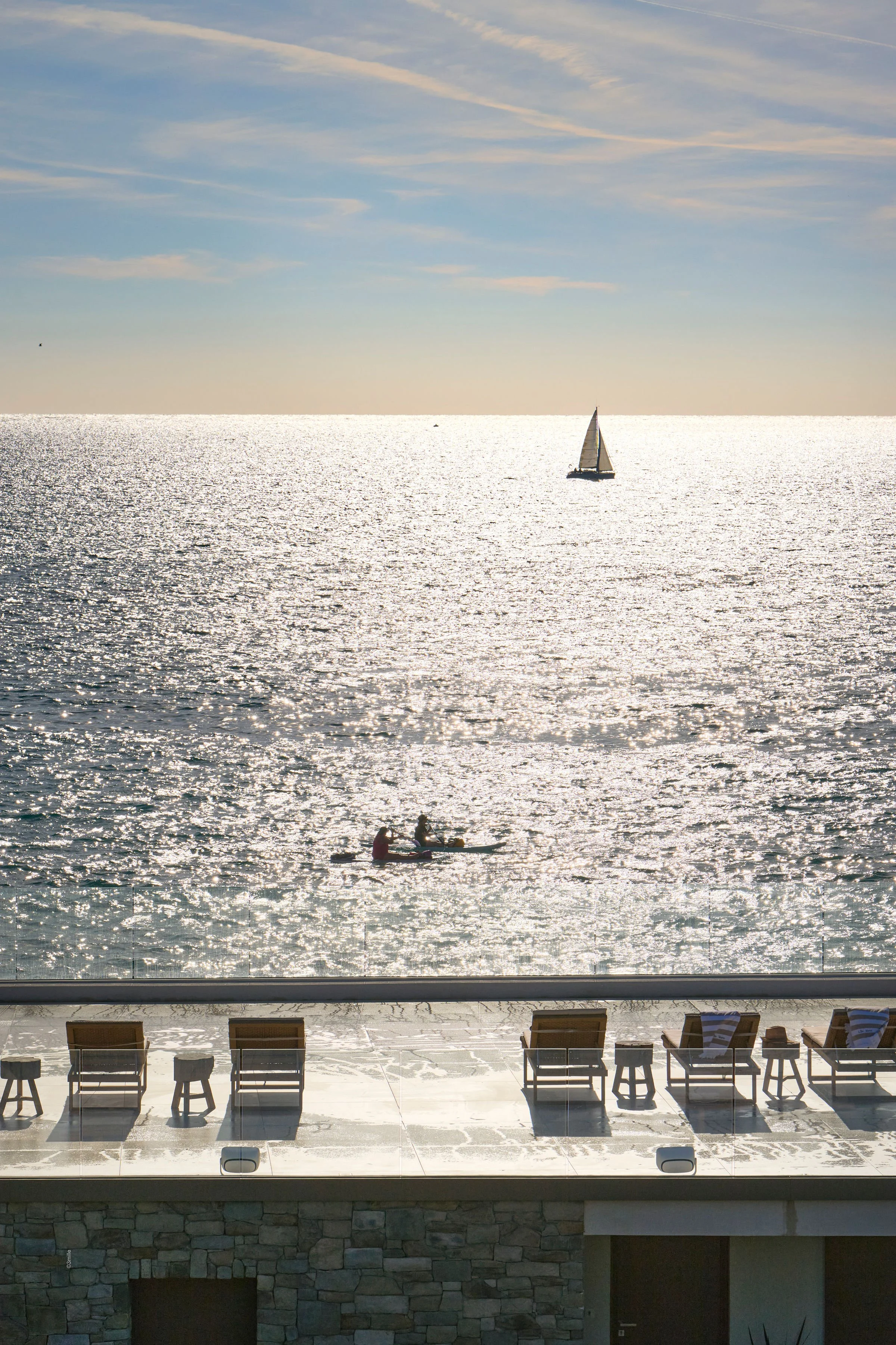 yoga facing the sea