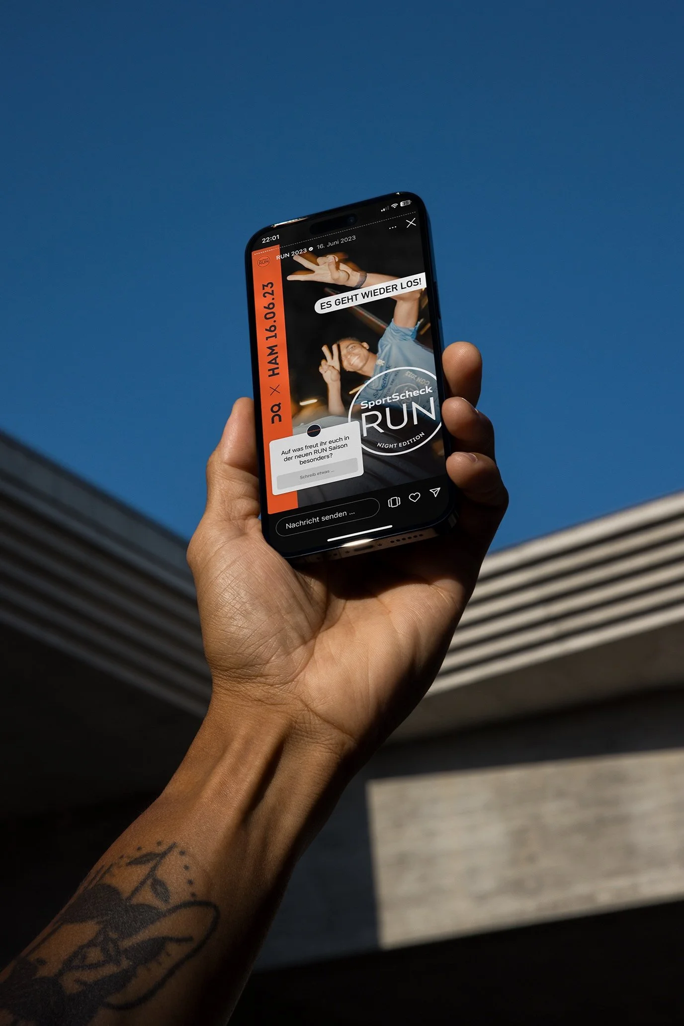 Phone_Insta.jpg