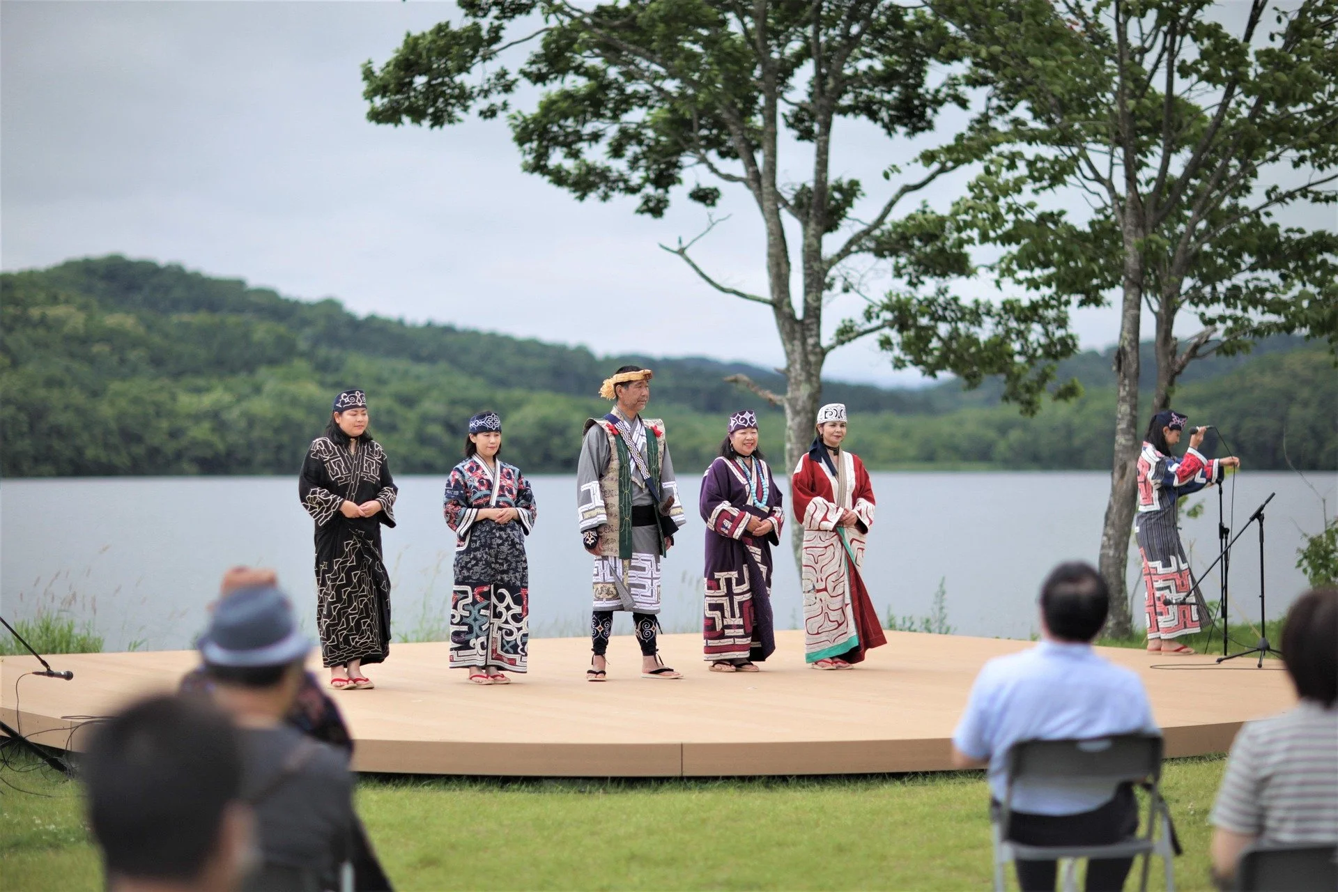 nideo_nics-ainu-7288579_1920.jpg
