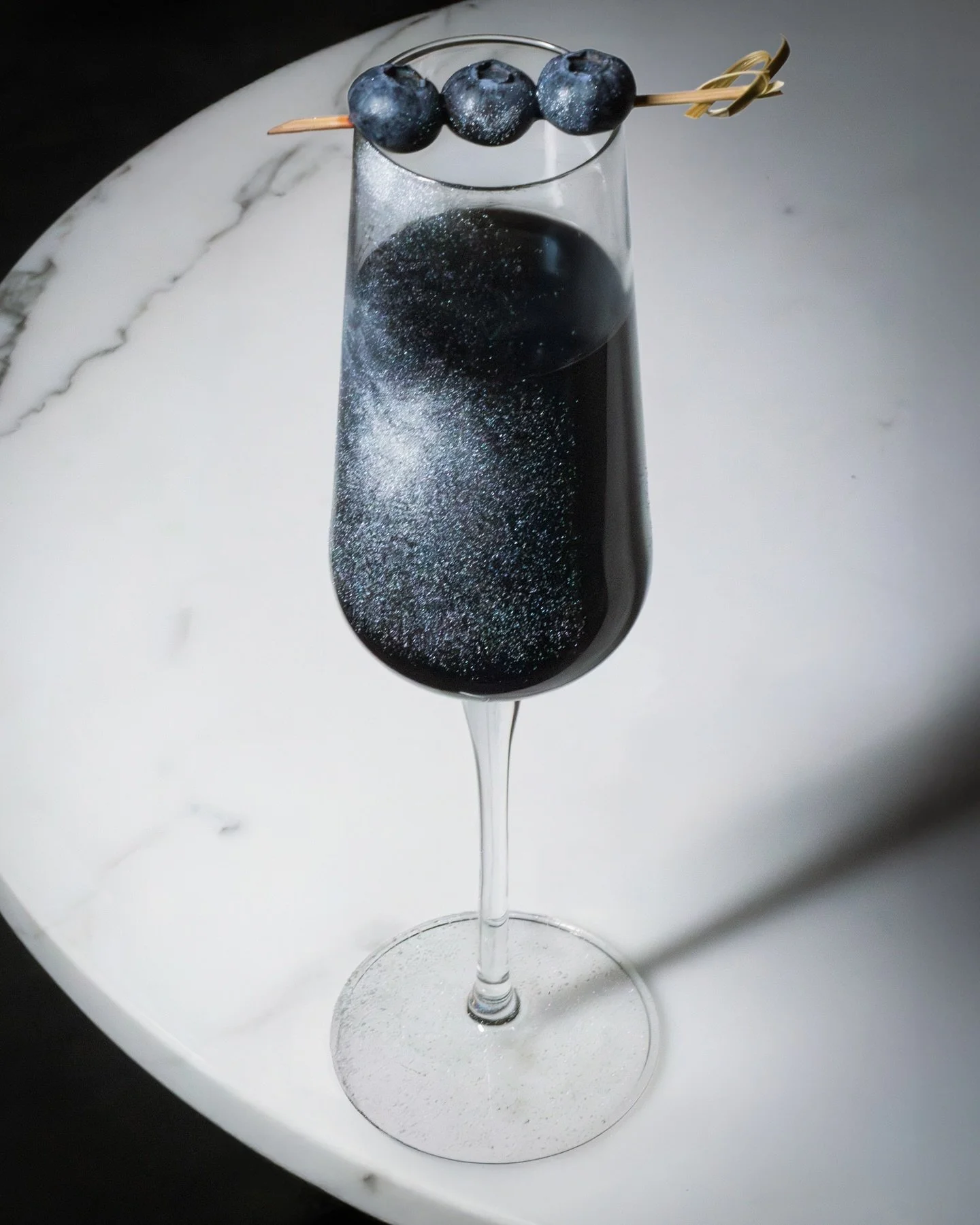 Wishing you a wicked Halloween! 🎃 

Get down to the Burrow to try out our special cocktail - Lady of the Night 🖤✨

Lady of the night 
3BM gin, creme de myrtille, citrus, and thyme soda

#EdinburghBar #EdinburghNights #EdinburghNightlife #Halloween 