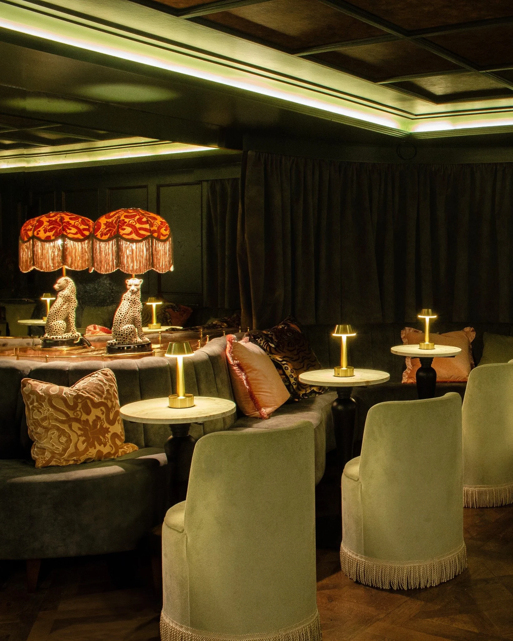 🍸Tassels, textures, a little bit of chaos on the walls&hellip; and yes, that includes and original Banksy.

You said one drink? We heard a full evening of handcrafted cocktails and whisky

Book now via our webiste! 🫒