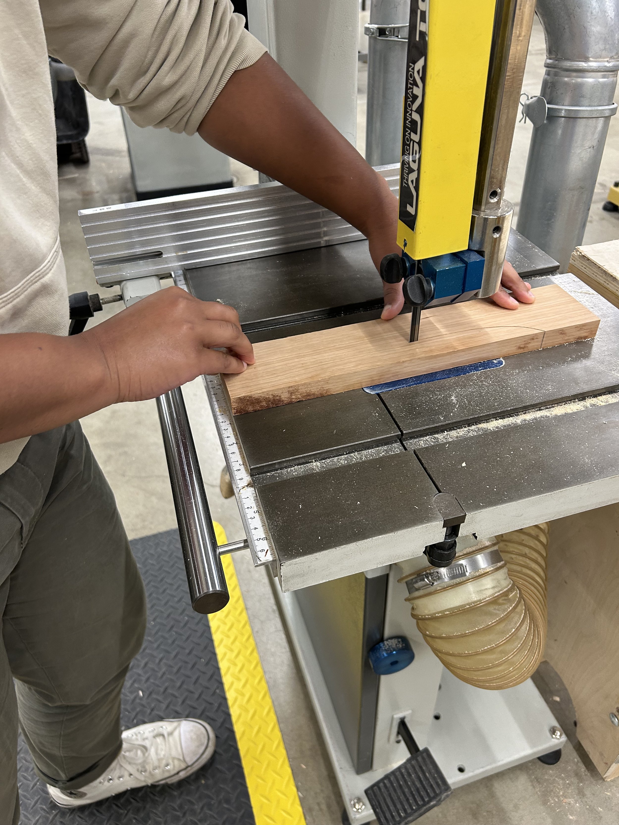 Shaping parts with a band saw