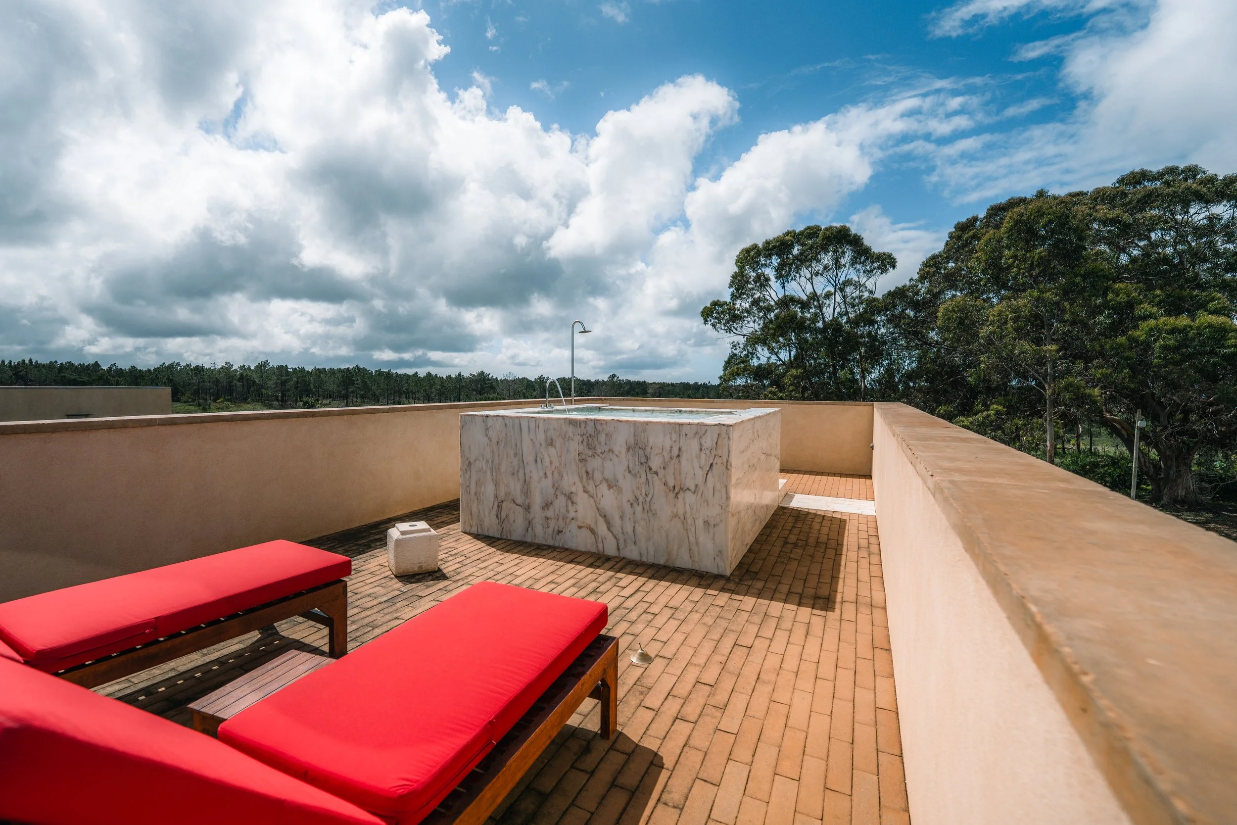 Finn Hanley - Praia Do Canal-4.jpg