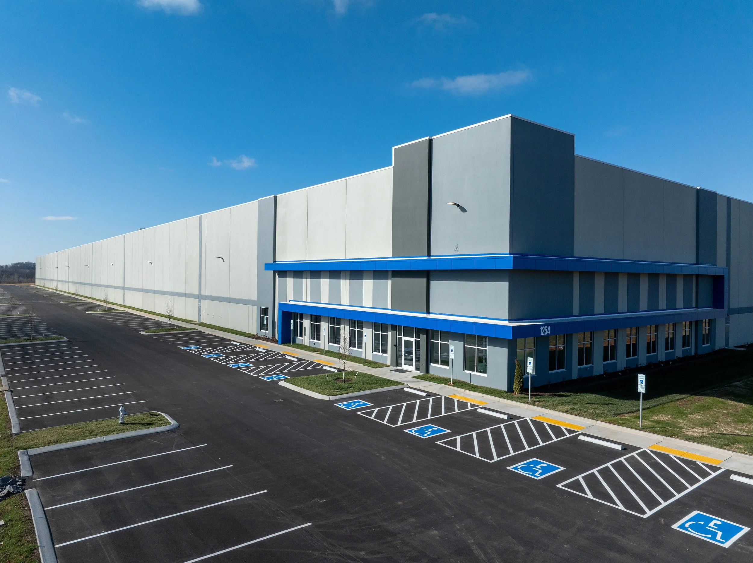 Manova Partners acquires fully-let production and logistics facility in Nashville (TN)