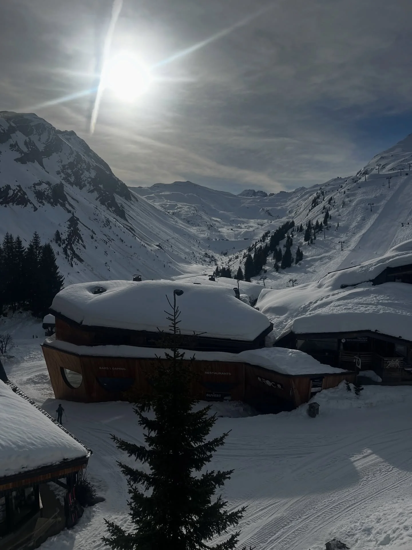 March is always my favourite, but the 2026 iteration topped them all 🥳

1-4: Started the month in France for a birthday week on skis. Here for continuous bluebird days, outdoor hot tubs and horse-drawn sleigh rides. Not here for knee injuries. 

5: 