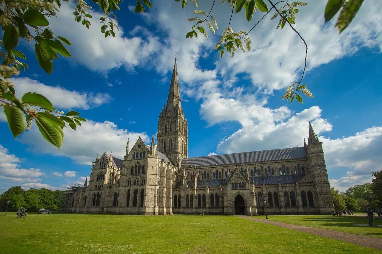 cathedral-1434706_1280.jpg
