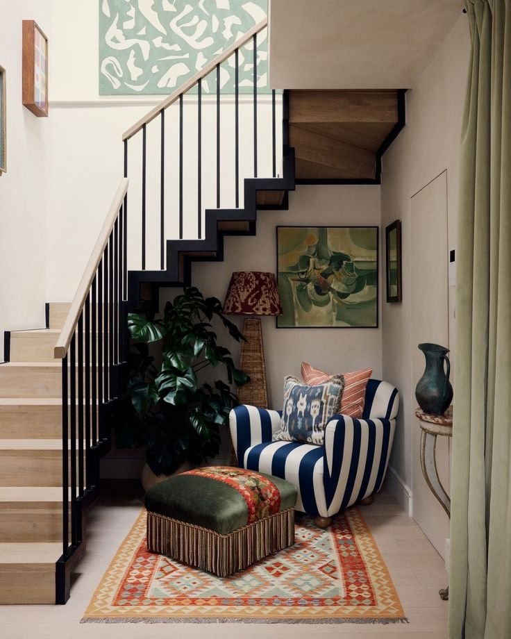 How to Incorporate Antiques into Modern Decoration.jpeg