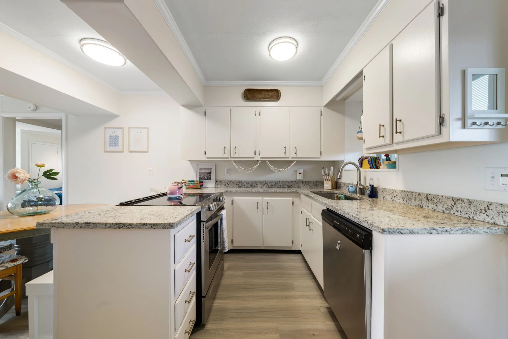 33-web-or-mls-298 Ocean Bvd #2 - 9.jpg